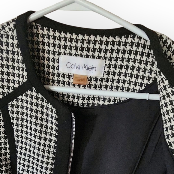 Calvin Klein Women's Size 2 Black and White Checkered Blazer - Picture 7 of 9